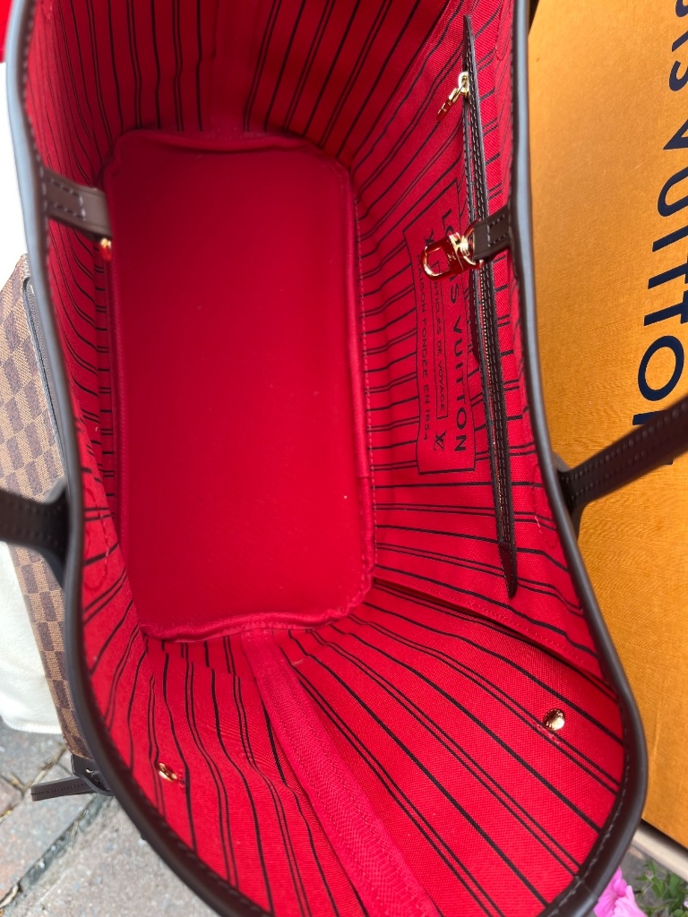 Louis Vuitton Neverfull MM in Damier Ebene - Picture 11 of 16